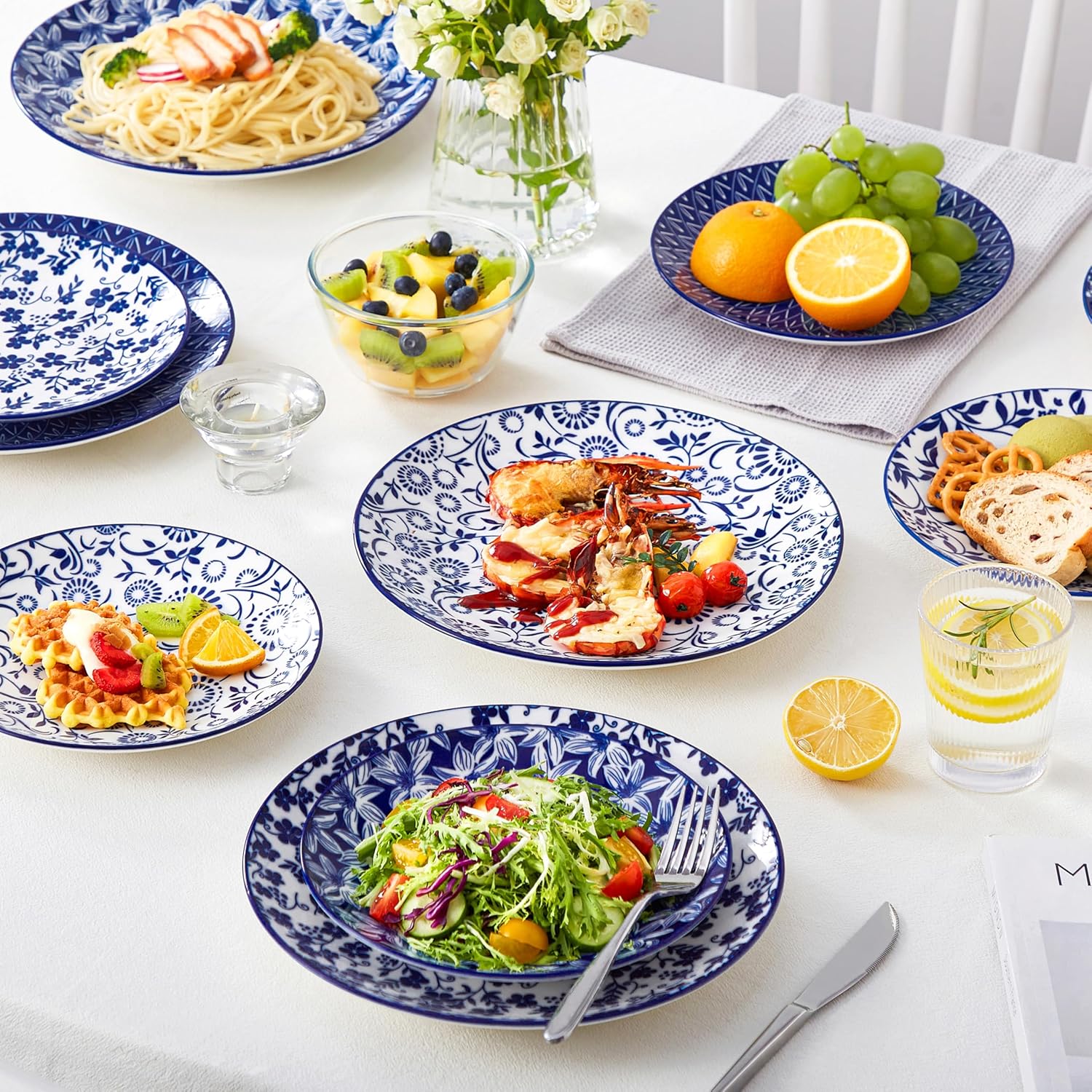 vancasso Ceramic Dinner Plates Set of 6, Large Vintage Plates 10.25 Inch Set of 6 for Kitchen, Porcelain Blue and White Plates for Kitchen, Microwave Oven Dishwasher Safe, Vintage Gift, Blue - Image 4