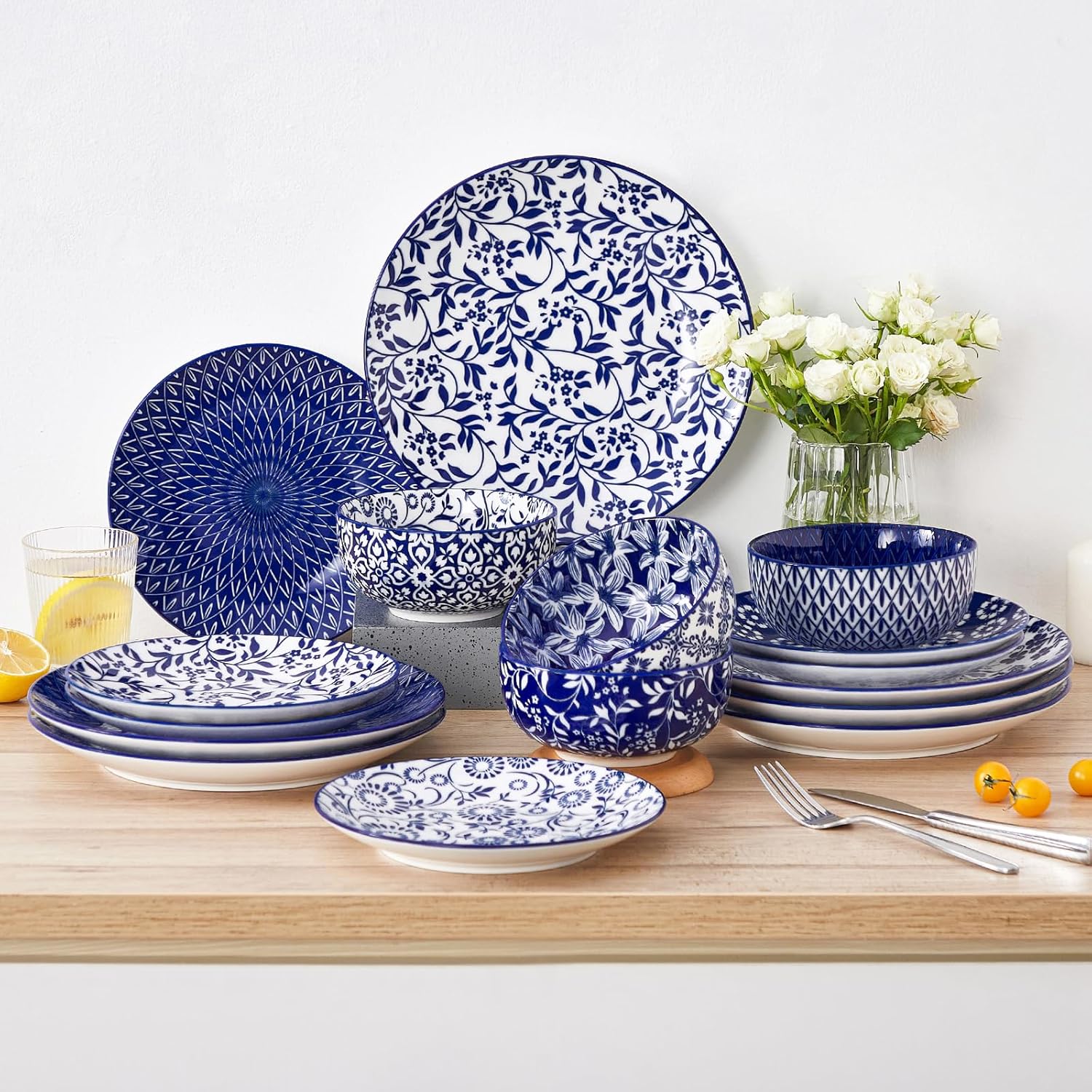 vancasso Ceramic Dinner Plates Set of 6, Large Vintage Plates 10.25 Inch Set of 6 for Kitchen, Porcelain Blue and White Plates for Kitchen, Microwave Oven Dishwasher Safe, Vintage Gift, Blue - Image 8